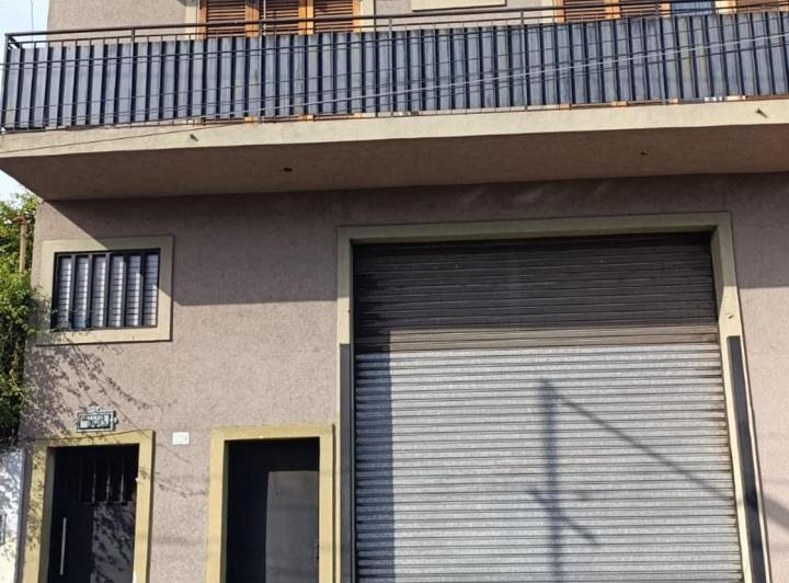 Casa · 250m² · 3 Ambientes · 1 Cochera