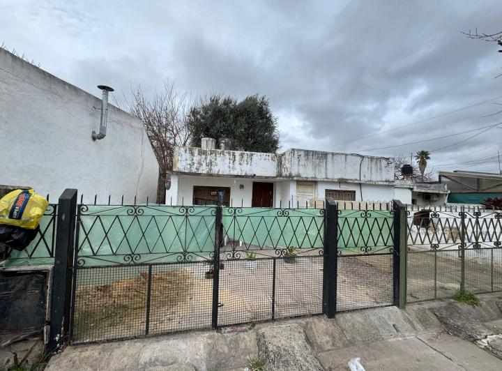 Casa · 100m² · 4 Ambientes · 1 Cochera