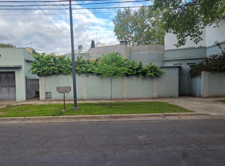 Casa · 161m² · 3 Ambientes · 1 Cochera