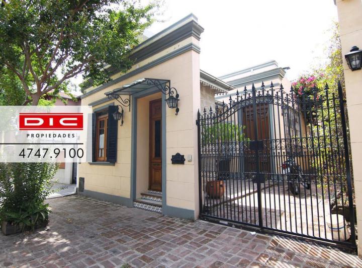 Casa · 251m² · 7 Ambientes · 1 Cochera