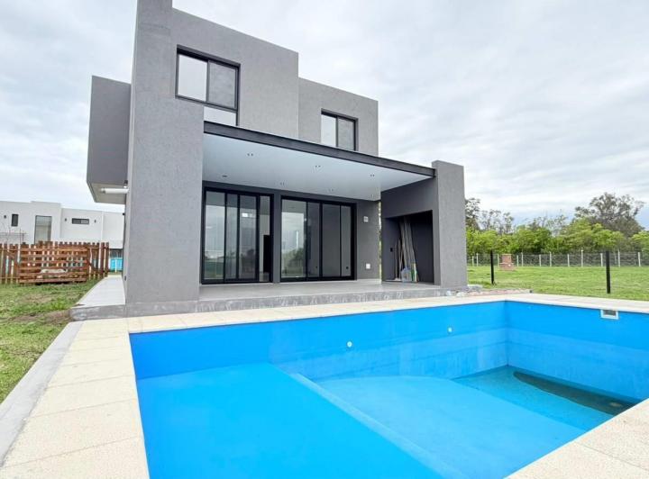Casa · 200m² · 4 Ambientes