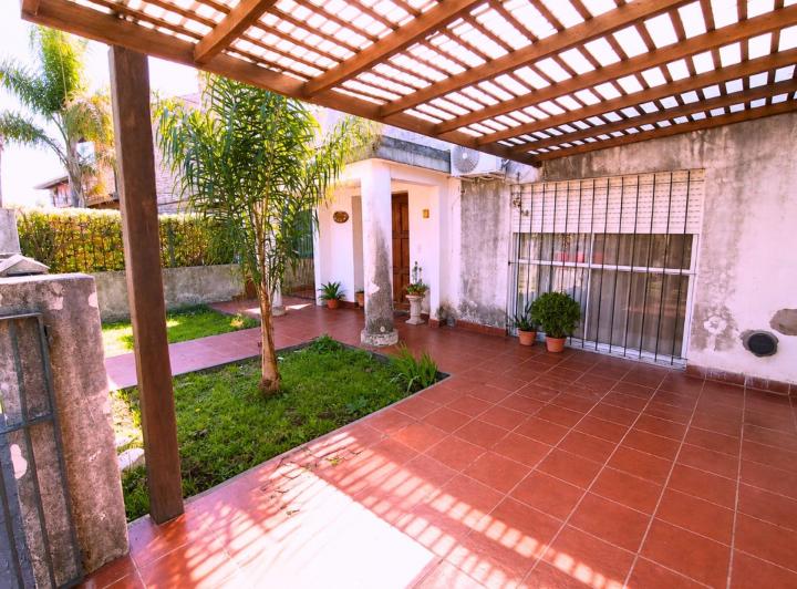 Casa · 100m² · 4 Ambientes · 1 Cochera