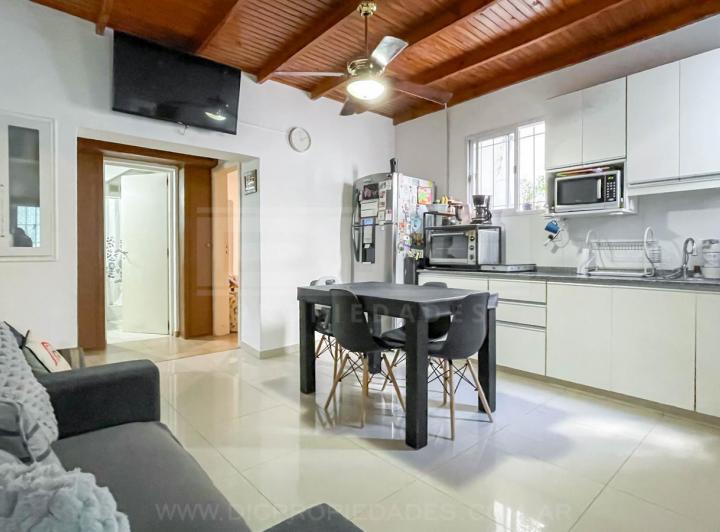 Casa · 65m² · 4 Ambientes · 1 Cochera