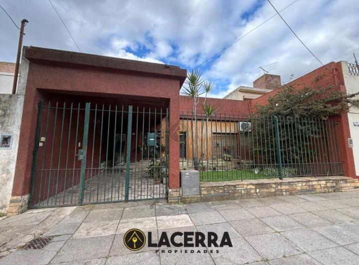 Casa · 80m² · 3 Ambientes · 1 Cochera
