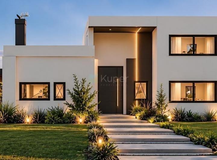 Casa · 313m² · 4 Ambientes · 1 Cochera