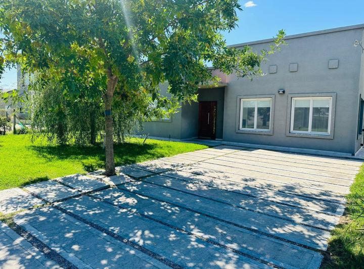 Casa · 195m² · 5 Ambientes