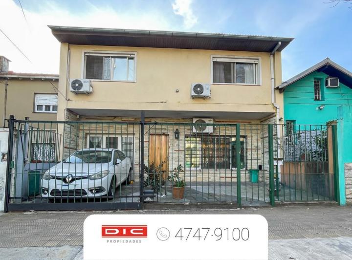 Casa · 179m² · 4 Ambientes · 2 Cocheras