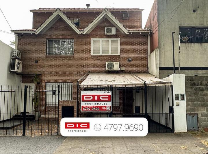 Casa · 88m² · 4 Ambientes · 1 Cochera