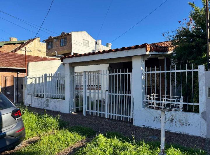 Casa · 80m² · 3 Ambientes · 1 Cochera