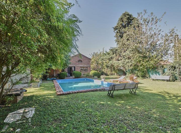 Casa · 190m² · 5 Ambientes