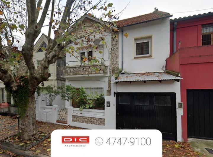 Casa · 260m² · 8 Ambientes