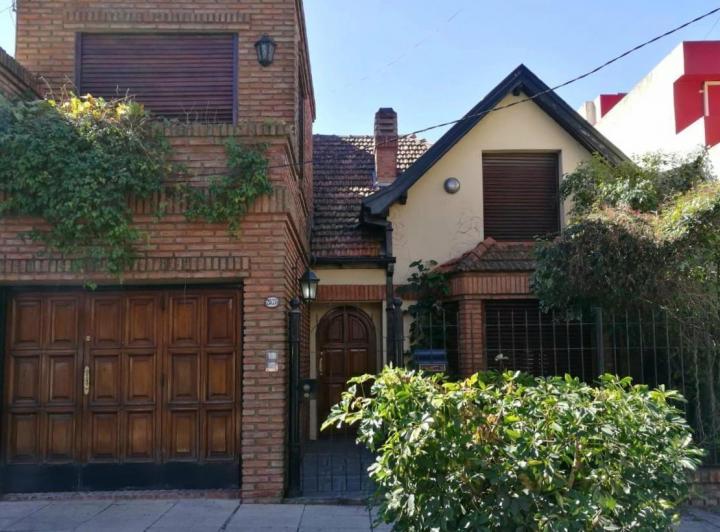 Casa · 159m² · 5 Ambientes · 1 Cochera