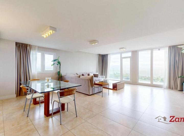 Departamento · 190m² · 4 Ambientes · 2 Cocheras