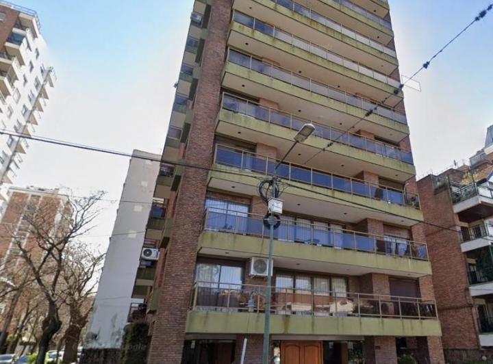 Departamento · 180m² · 5 Ambientes · 1 Cochera