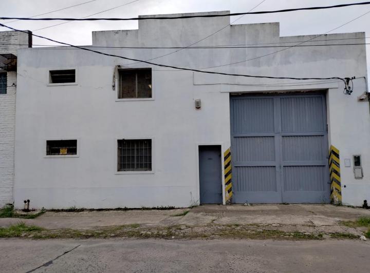 Bodega-Galpón · 325m²