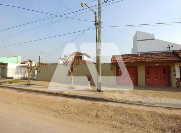 Casa · 180m² · 5 Ambientes
