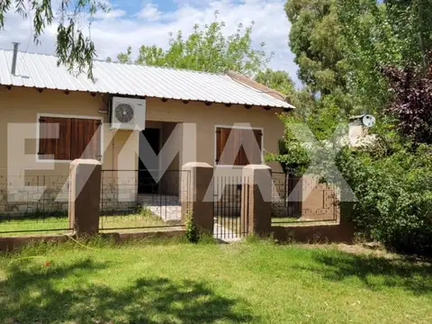 Casa en venta 2 dormotorios pileta lago pellegrini