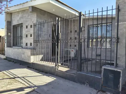 Casa en venta b° dolores prat de huisi,