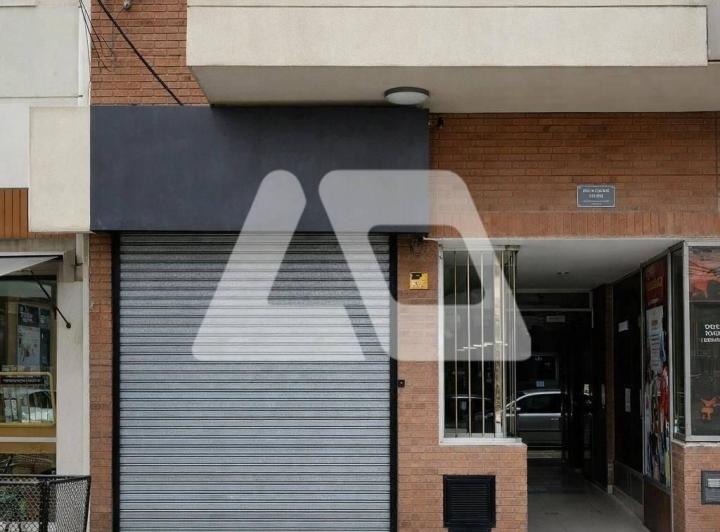 Local comercial · 113m²