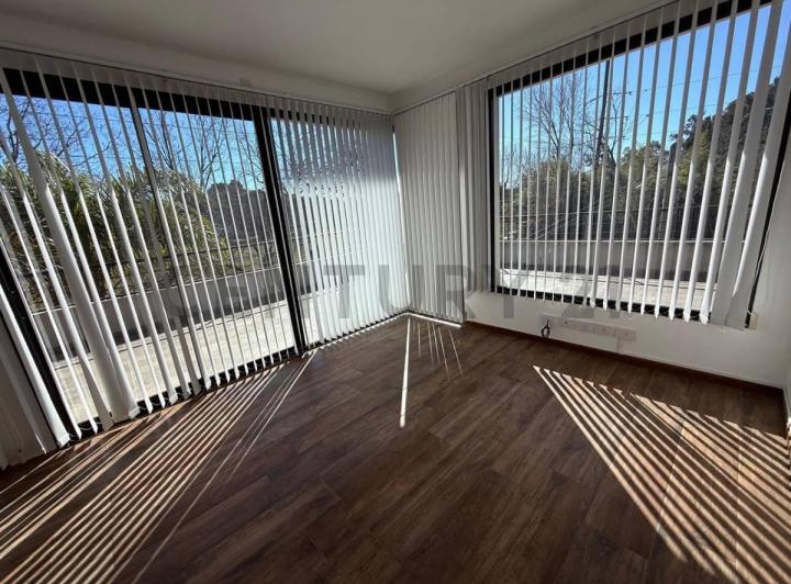 Oficina comercial · 60m² · 2 Ambientes · 1 Cochera