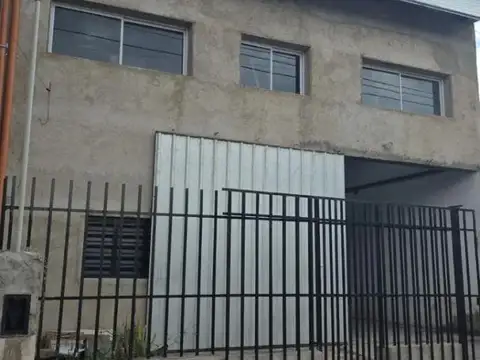 Alquilo galpon comercial. 300 m² yocsina 1952