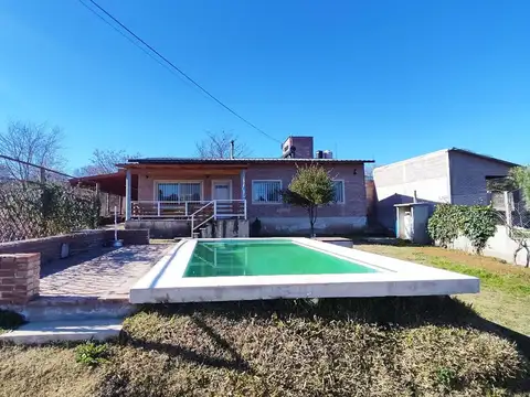 Venta casa pileta tanti lista para mudarse