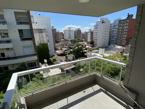 Montevideo 1685 piso 4