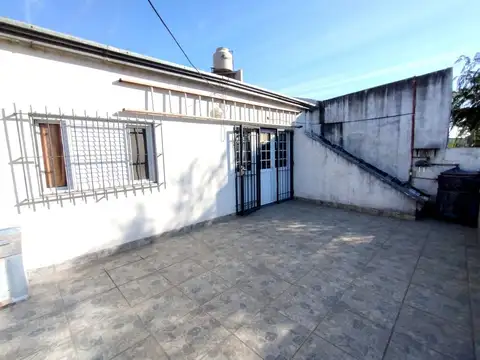 Venta dpto  2 dorm con terraza en castelli 1300