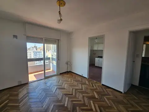 Departamento 1 dormitorio con balcón en martin