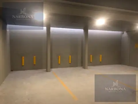 Venta cochera a estrenar en zona centro. 12m2.