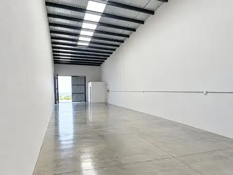 Depósitos en venta - fisherton tierra nueva