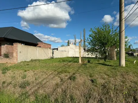 Se vende: terreno en esquina balcarce y aufranc