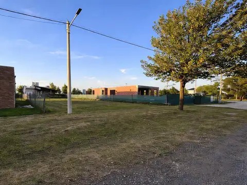 Venta terreno escriturado de 459 m2 en barrio cerrado las casuarinas