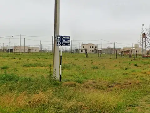 Venta terreno 31 en altos de carcarañá en esquina