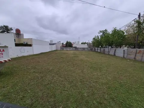 Venta terreno esquina/desarrollo/servicios