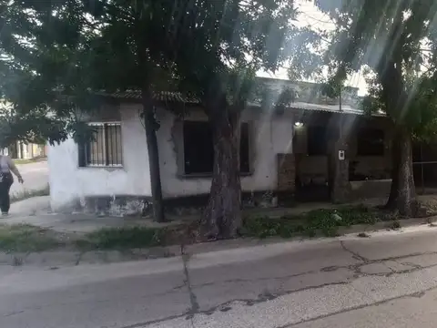 Venta de lote en esquina fray luis beltran