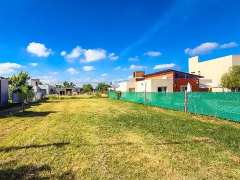 Venta - terreno 426m2 - servicios - barrio el molino, roldan