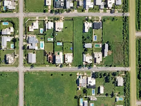 Terreno a la venta en funes norte.