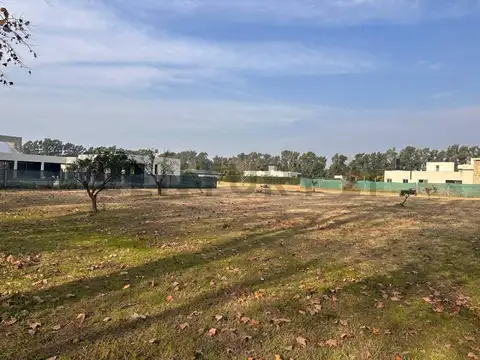 Venta de lote en barrio cerrado azahares del parana. fighiera