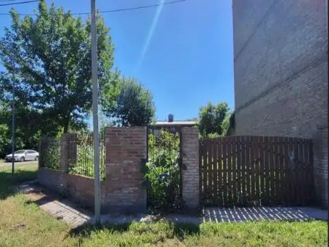 Terreno en venta, av. costanera esquina hipólito yrigoyen, baigorria