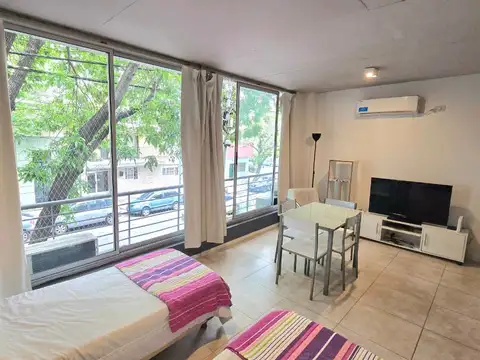 Luminoso monoambiente en villa crespo- temporario