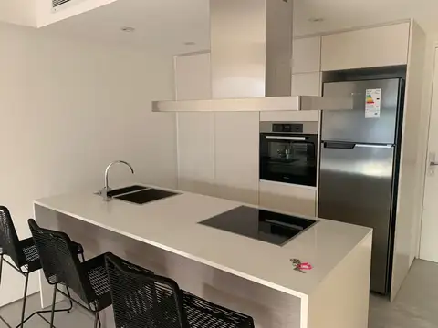 Alquiler. caballito. edificio azcuy donna reggia. 2 ambientes. temporario. amenities