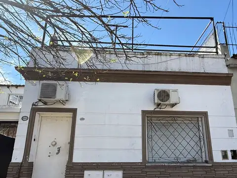 Venta ph 3 amb y terraza a reciclar villa lugano