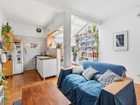 Venta ph 2 ambientes en caballito con escritorio