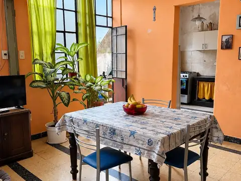 Venta dos viviendas lote propio con patio lugano