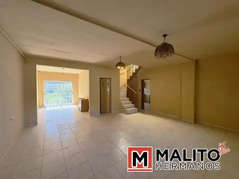 Casa 4 ambientes con jardín, garage, terraza y lavadero - parque avellaneda