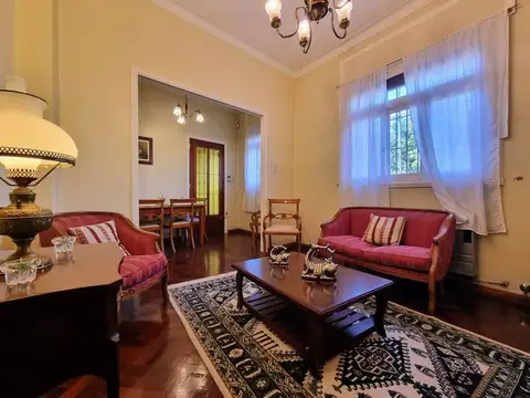 Casa 5 amb venta v del parque lote propio cochera