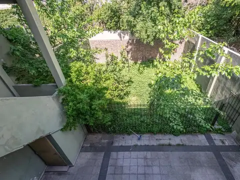 Venta-5 ambientes- con patio-terraza villa lugano