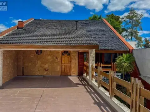 Venta casa 5 ambientes con cochera, jardín y terraza – villa lugano