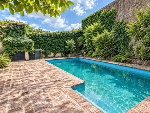 Casa 6 ambientes venta saavedra jardin piscina dependencia